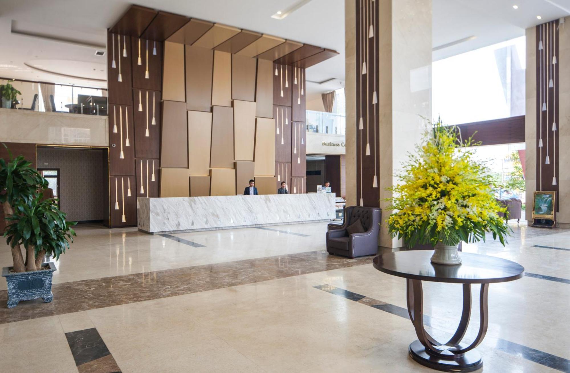 Muong Thanh Grand Quang Tri Hotel Extérieur photo